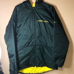 Nike Oregon Ducks Dark Green Jacket with Yellow Quilted Lining, Medium,Pre-owned